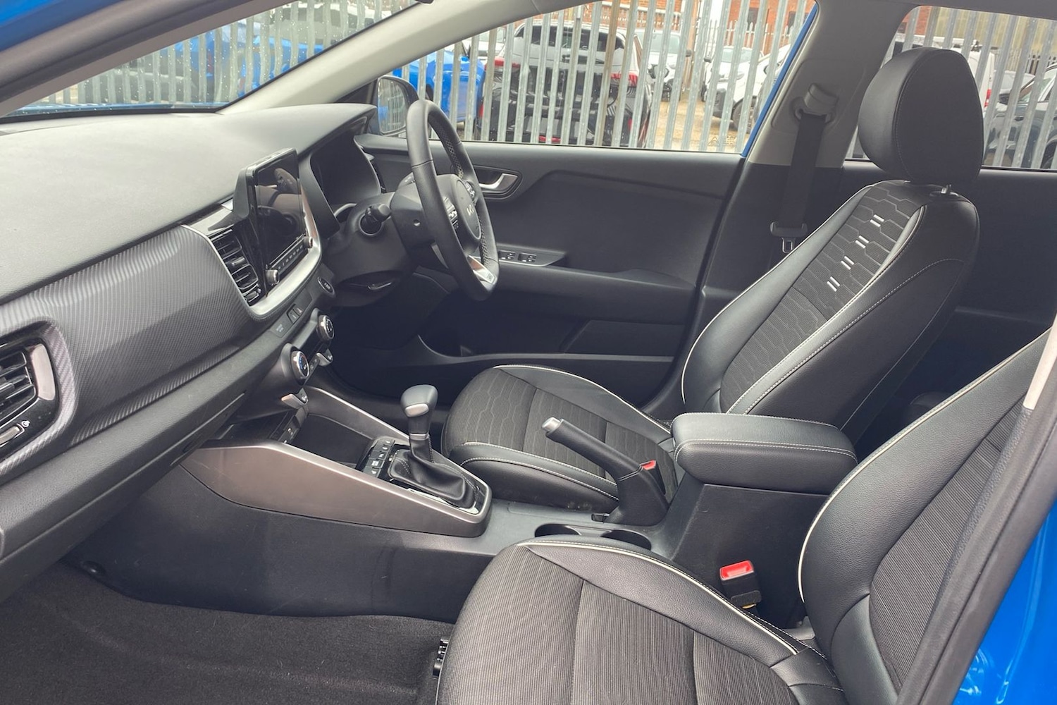 Used Kia Stonic for sale - 77766222: Photo 3