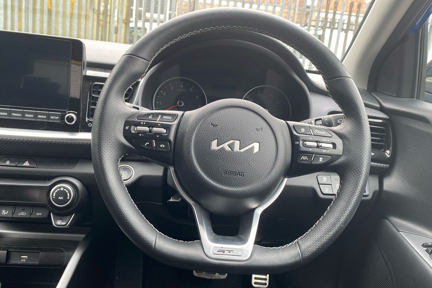 Used Kia Stonic for sale - 77766222: Photo 33