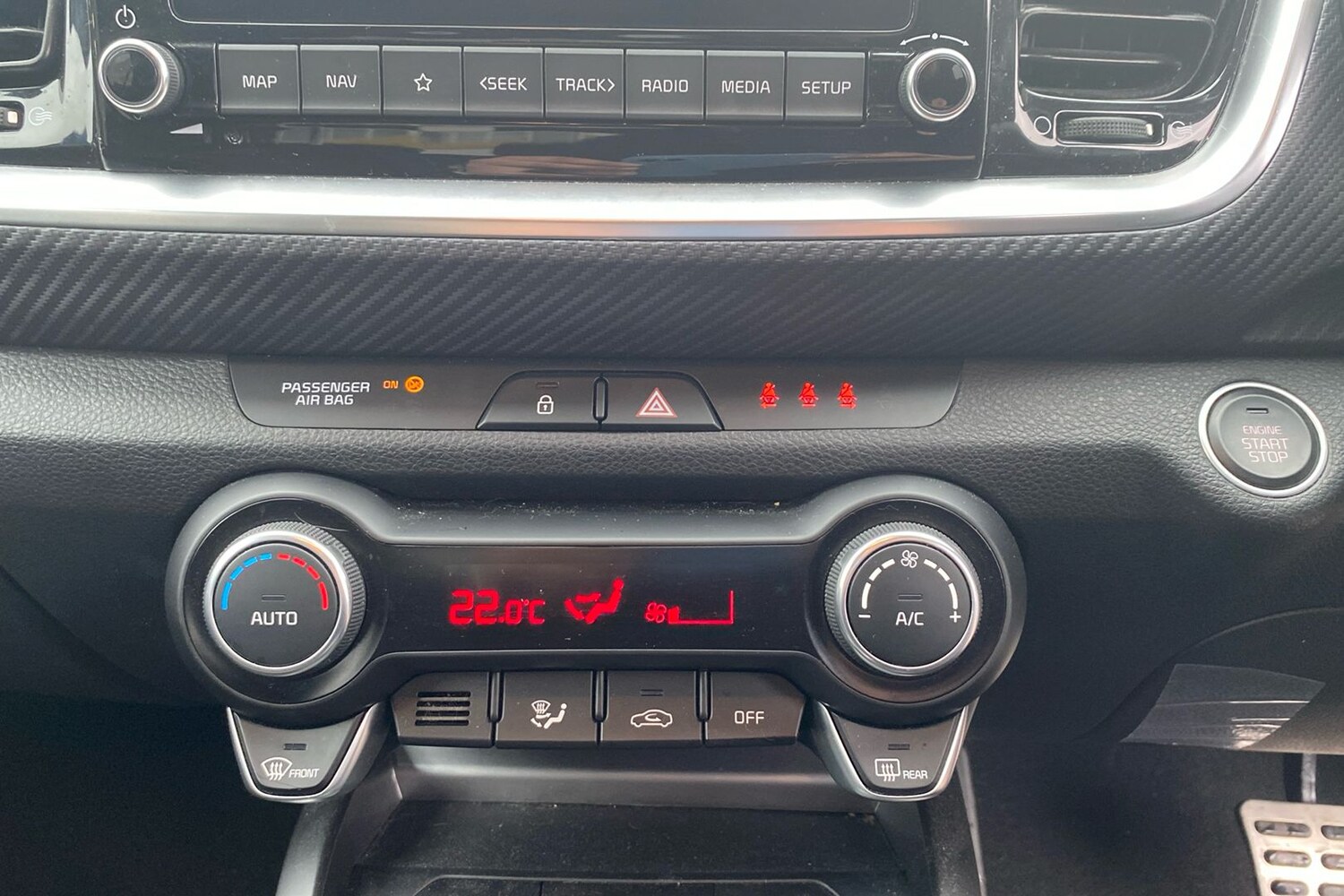 Used Kia Stonic for sale - 77766222: Photo 40