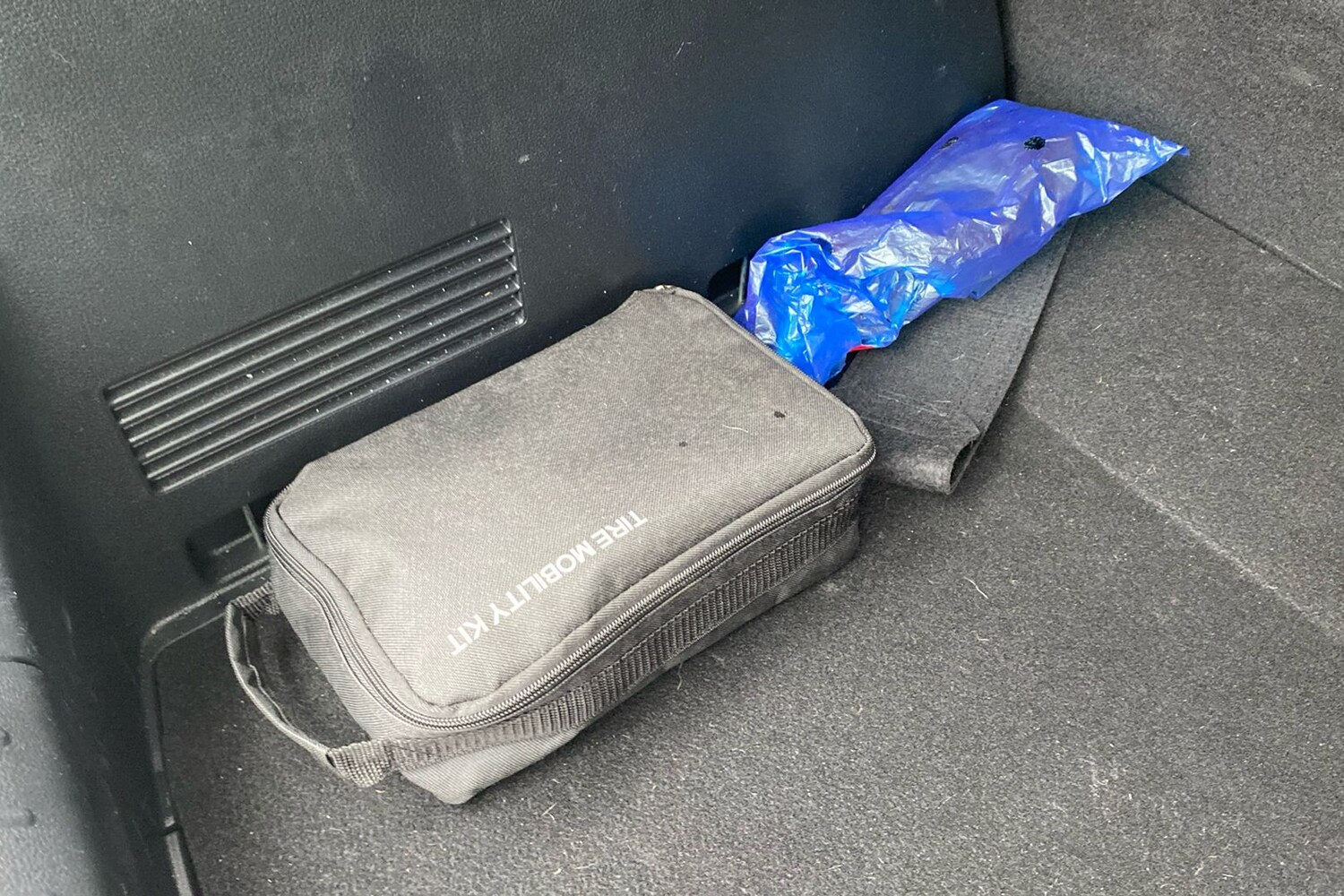 Used Kia Stonic for sale - 77766222: Photo 42