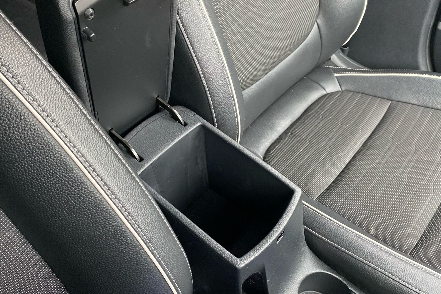 Used Kia Stonic for sale - 77766222: Photo 51