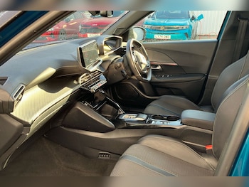 Used Peugeot E-2008 2025 for sale - 77681627: Photo