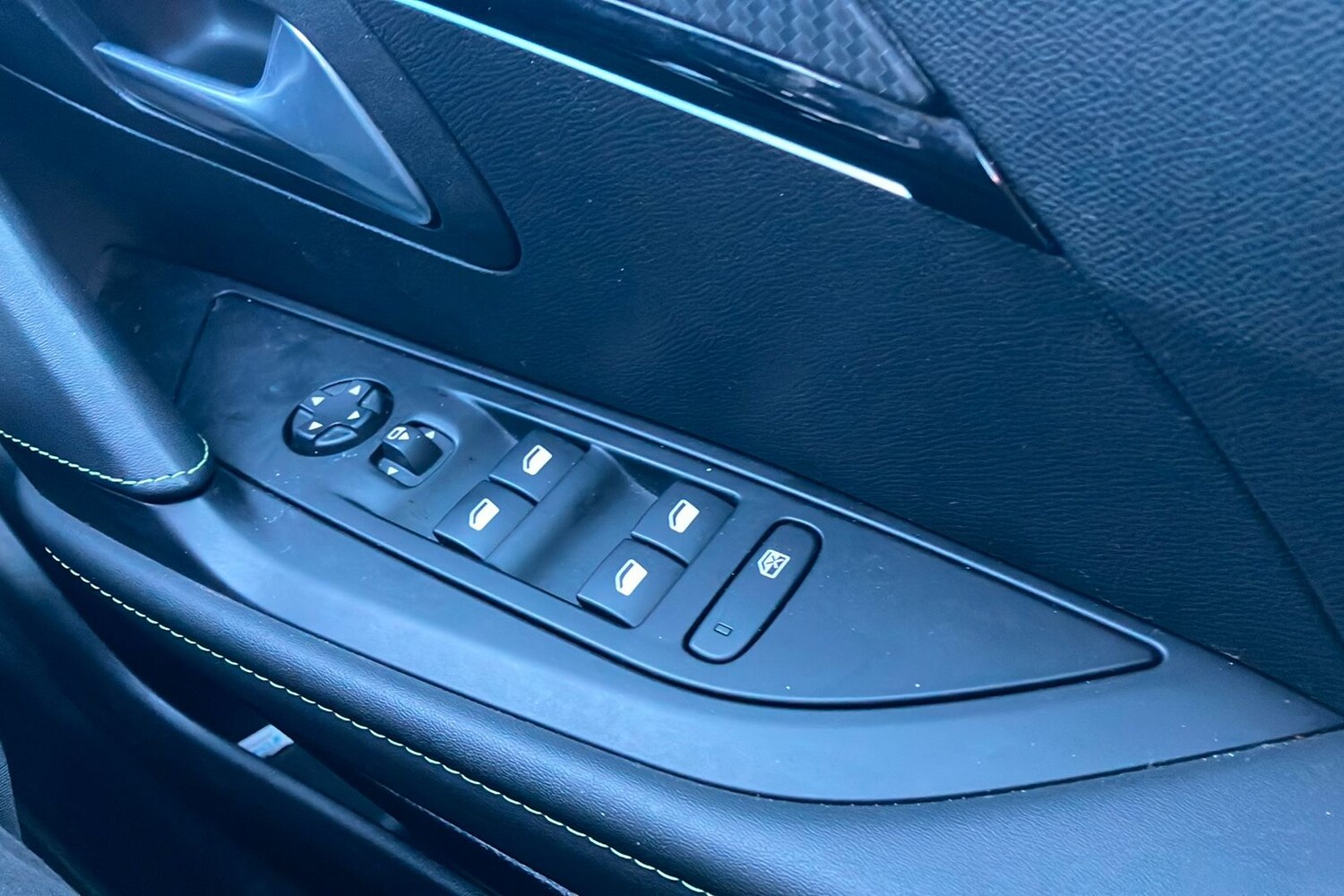 Used Peugeot 208 2022 for sale - 77086276: Photo 29