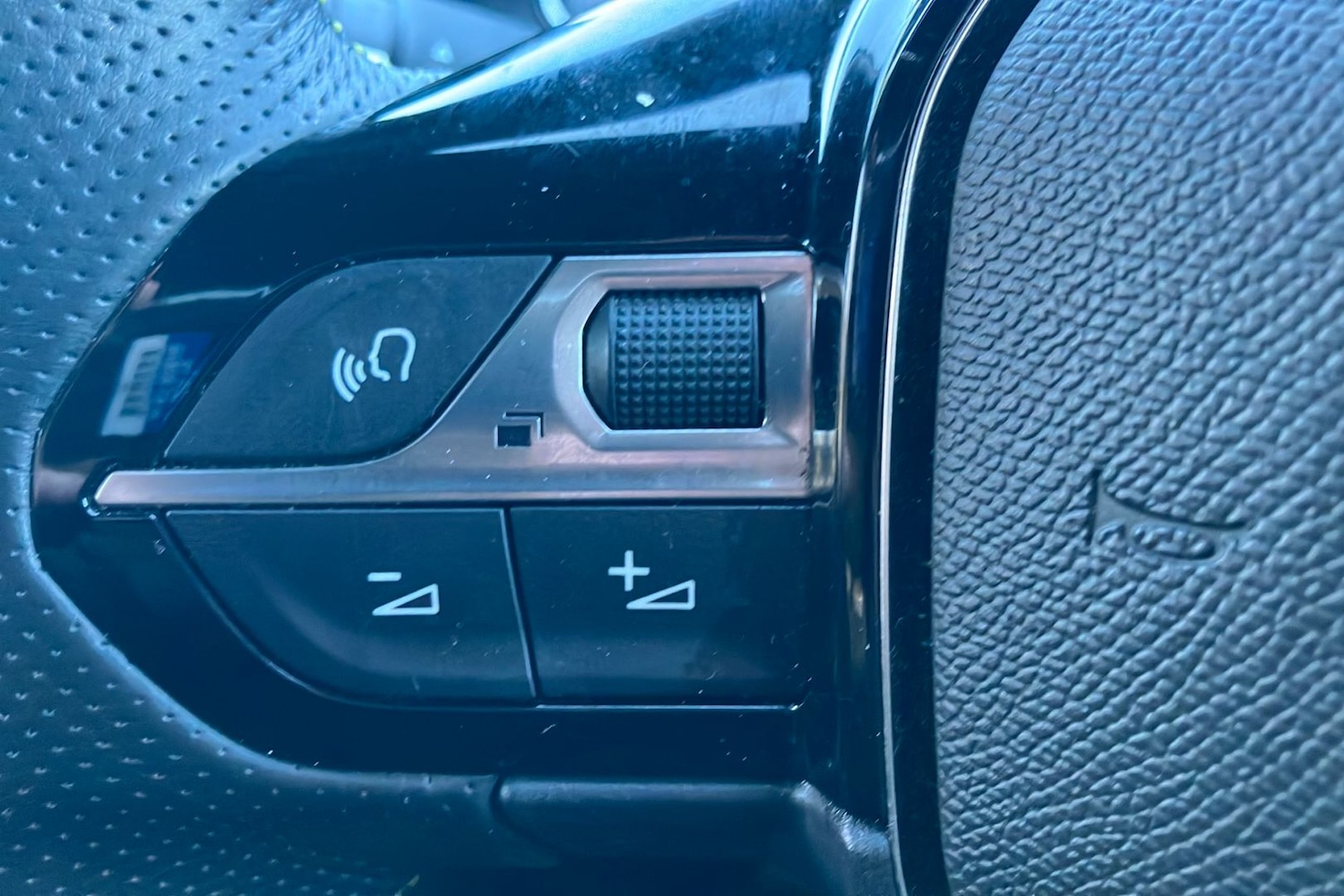 Used Peugeot 208 2022 for sale - 77086276: Photo 30