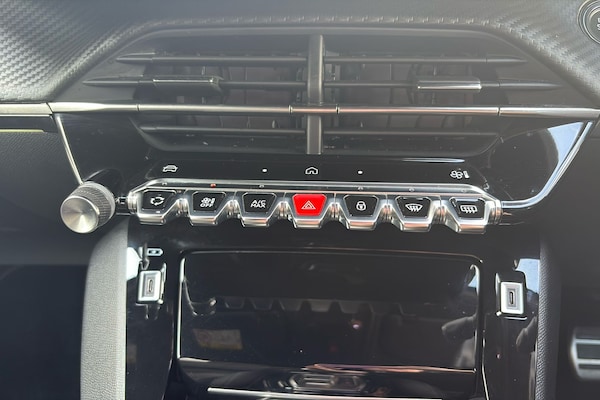 Used Peugeot 2008 2024 for sale - 75266053: Photo 15