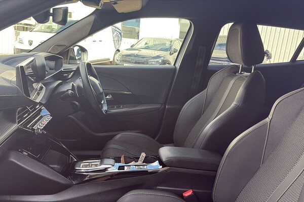 Used Peugeot 2008 2024 for sale - 75266053: Photo 3