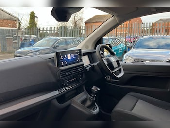 Used Vauxhall Vivaro 2024 for sale - 77196299: Photo