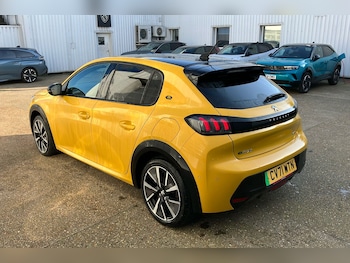 Used Peugeot 208 2021 for sale - 77423214: Photo