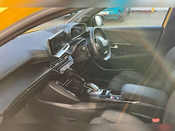 Used Peugeot 208 2021 for sale - 77423214: Photo