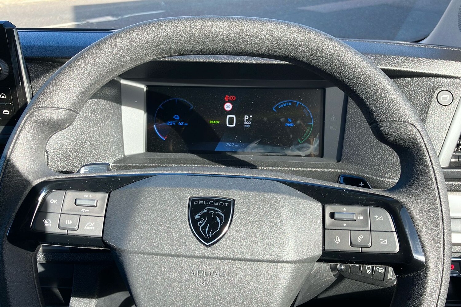 Used Peugeot e-Expert 2025 for sale - 76364284: Photo 13