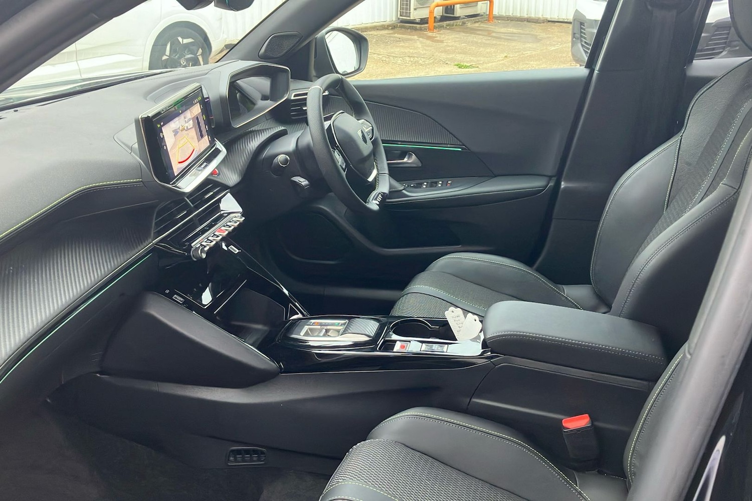 Used Peugeot 2008 2023 for sale - 77815201: Photo 3