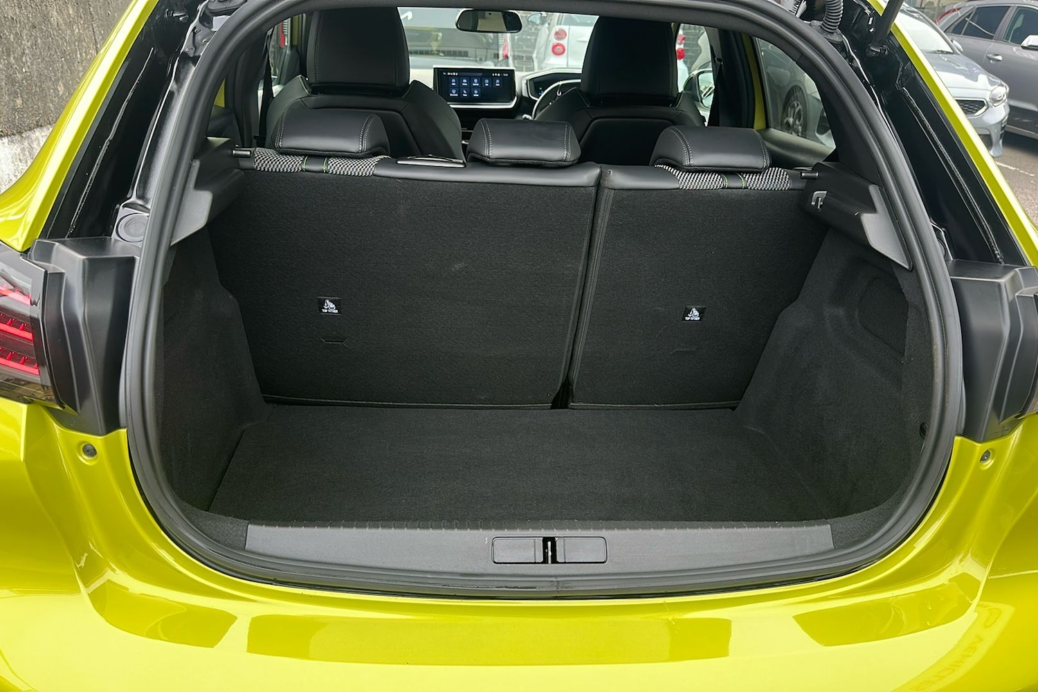 Used Peugeot 208 for sale - 77409327: Photo 27