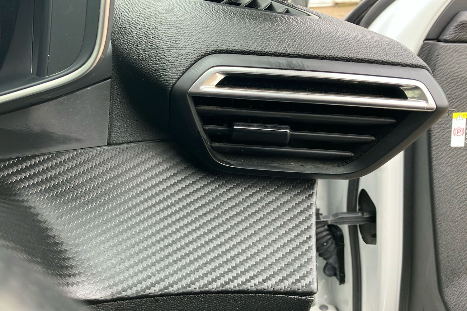 Used Peugeot E-2008 2022 for sale - 77681638: Photo 21