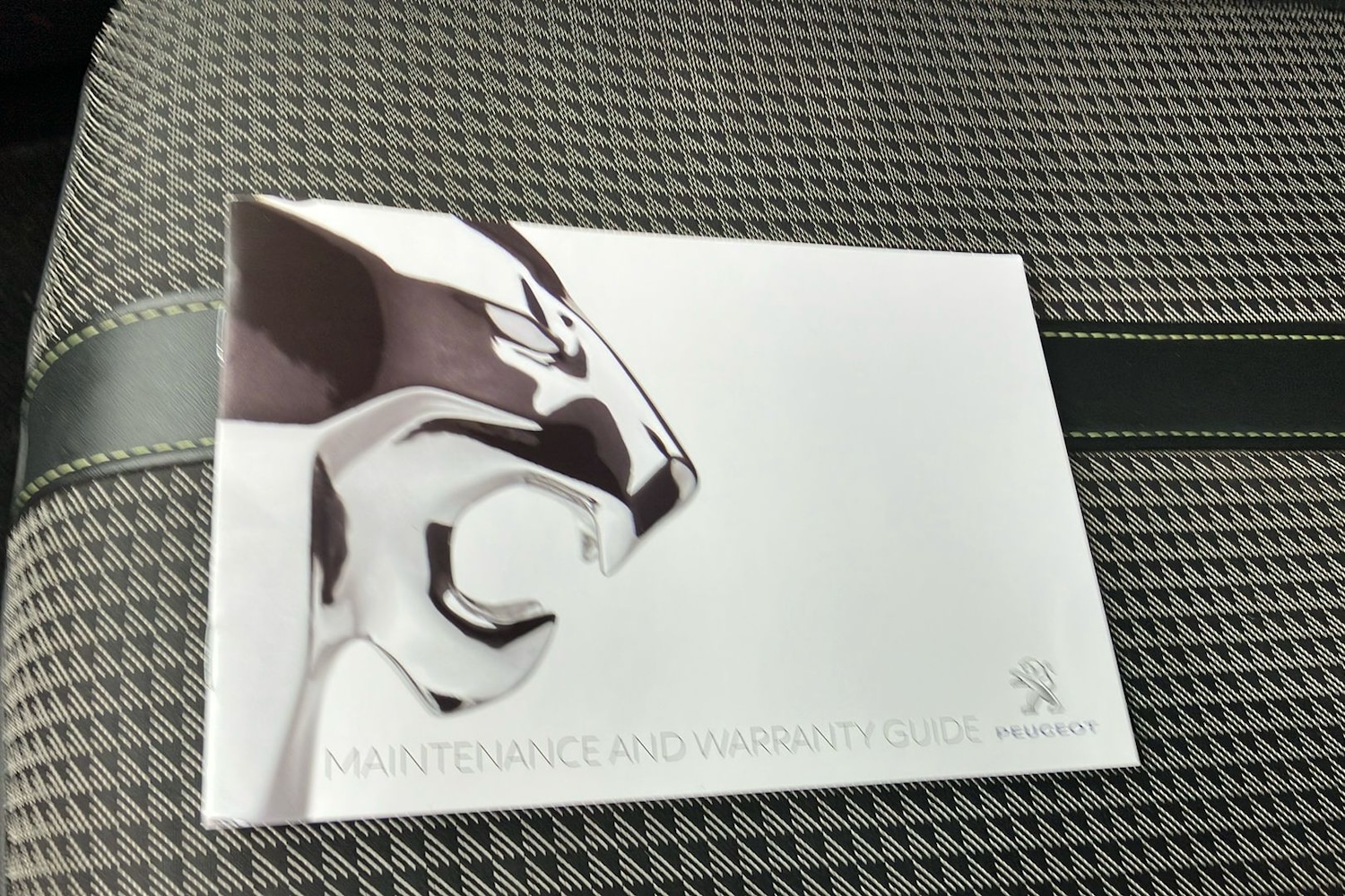 Used Peugeot E-2008 2022 for sale - 77681638: Photo 43