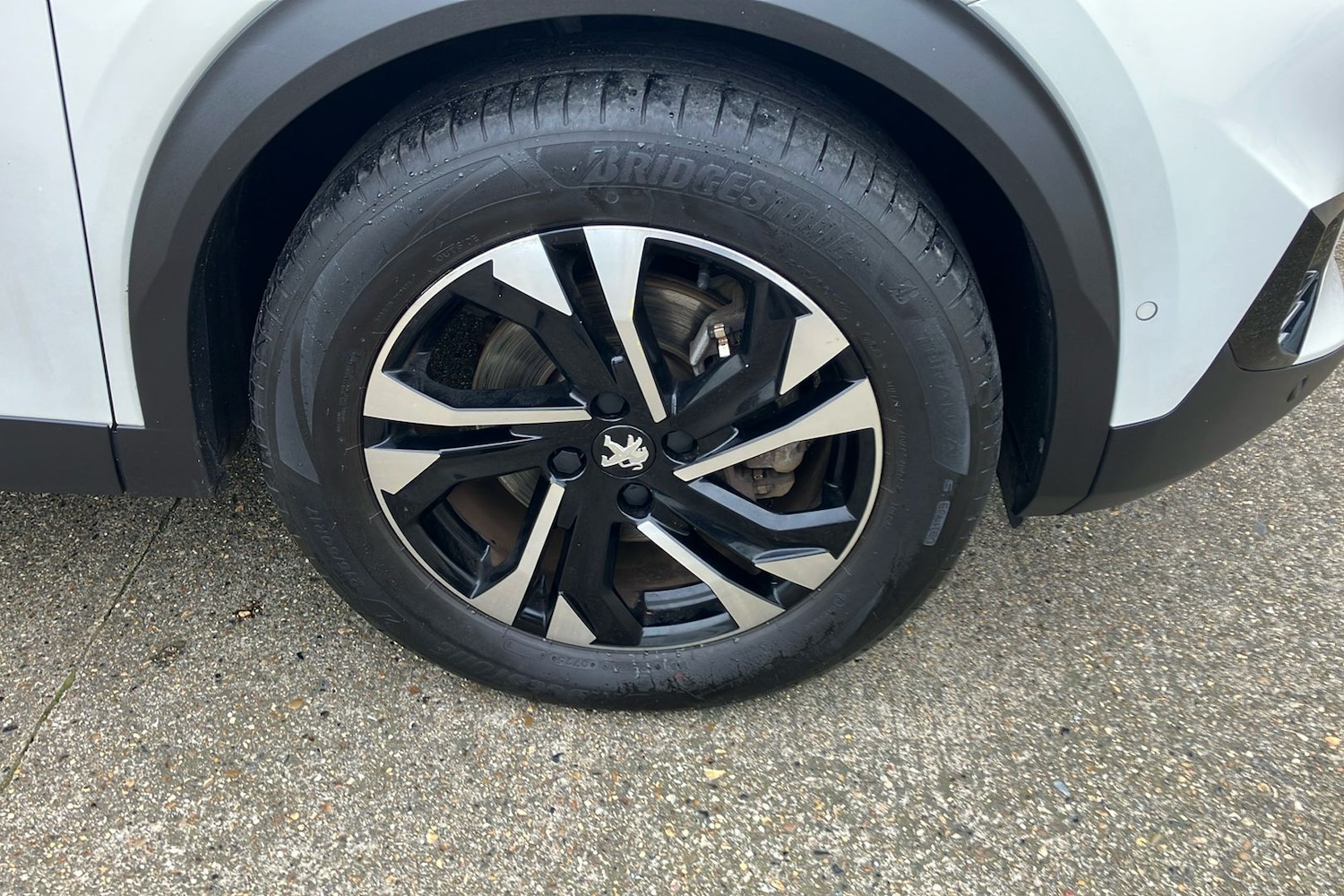 Used Peugeot E-2008 2022 for sale - 77681638: Photo 9