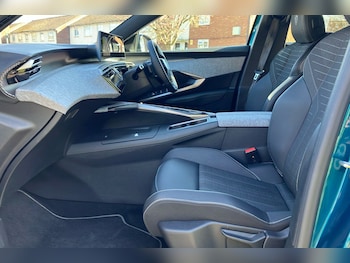 Used Peugeot 5008 2025 for sale - 77749451: Photo