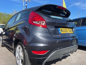 Used Ford Fiesta 2010 for sale - 78350401: Photo