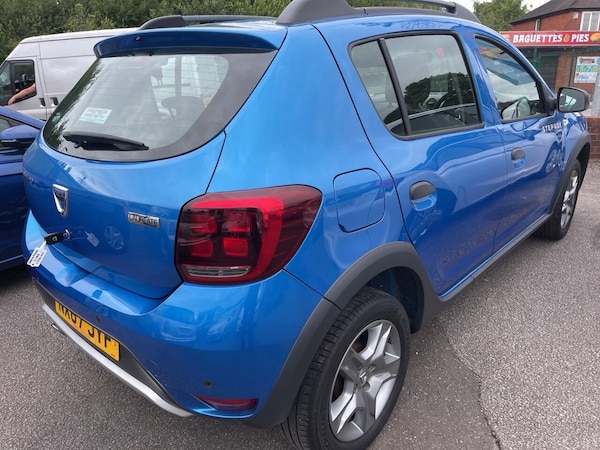 Used Dacia Sandero Stepway 2017 for sale - 75320369: Photo 10