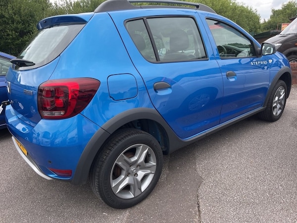 Used Dacia Sandero Stepway 2017 for sale - 75320369: Photo 11
