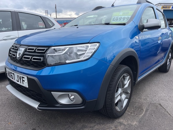 Used Dacia Sandero Stepway 2017 for sale - 75320369: Photo 1