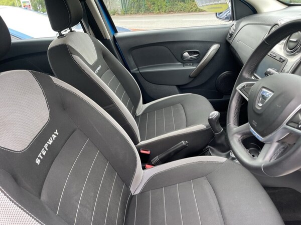 Used Dacia Sandero Stepway 2017 for sale - 75320369: Photo 22