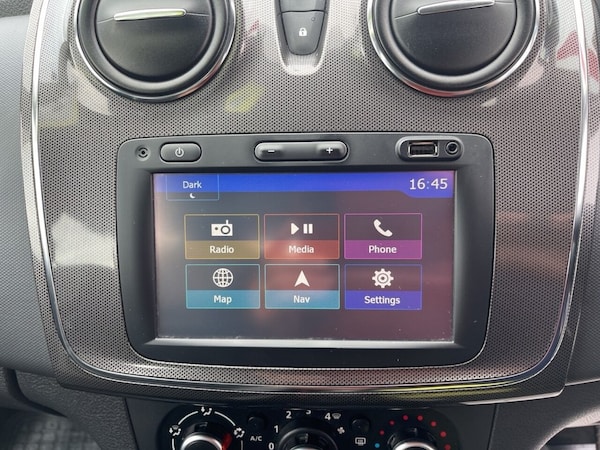 Used Dacia Sandero Stepway 2017 for sale - 75320369: Photo 24
