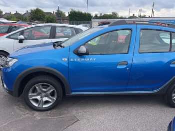 Used Dacia Sandero Stepway 2017 for sale - 75320369: Photo