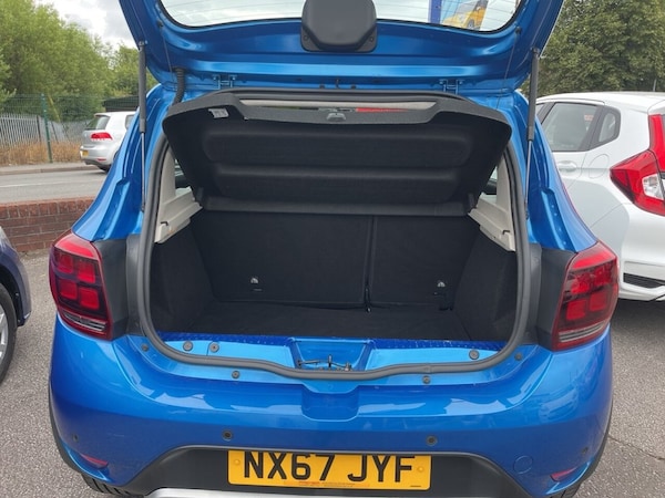 Used Dacia Sandero Stepway 2017 for sale - 75320369: Photo 7