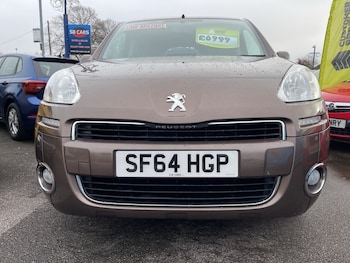 Used Peugeot Partner Tepee 2014 for sale - 77026901: Photo