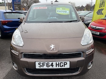 Used Peugeot Partner Tepee 2014 for sale - 77026901: Photo