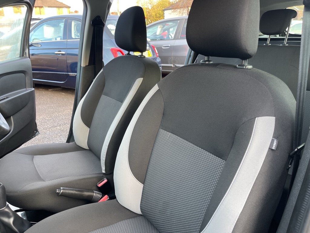 Used Dacia Logan MCV 2015 for sale - 76570401: Photo 21