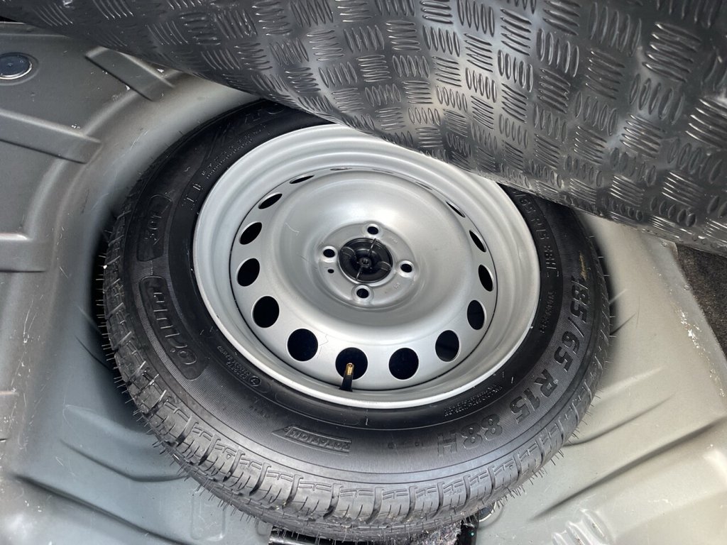 Used Dacia Logan MCV 2015 for sale - 76570401: Photo 9