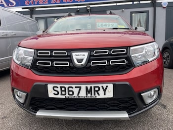 Used Dacia Sandero Stepway 2017 for sale - 77733930: Photo