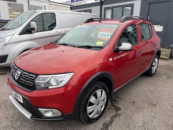 Used Dacia Sandero Stepway 2017 for sale - 77733930: Photo
