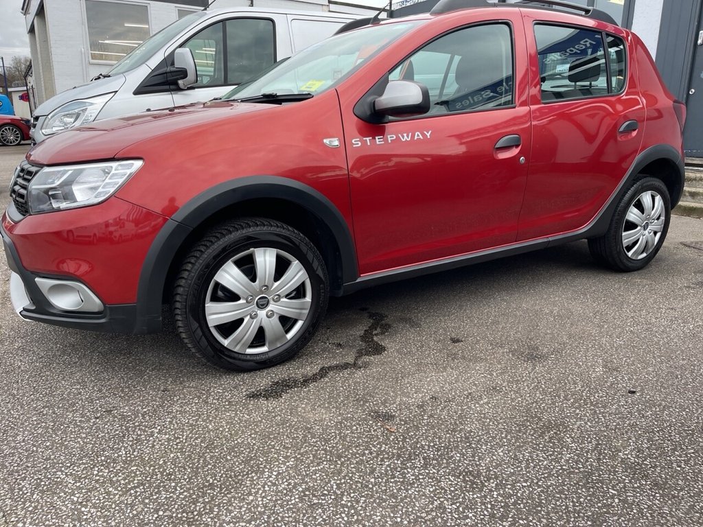 Used Dacia Sandero Stepway 2017 for sale - 77733930: Photo 5