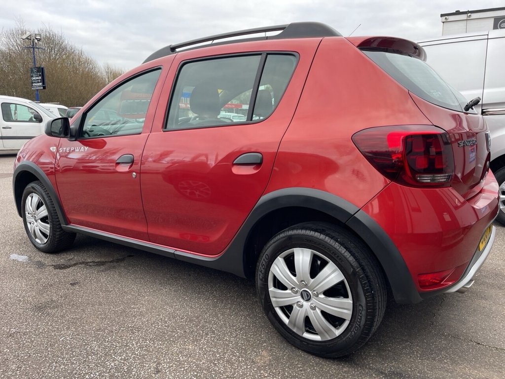 Used Dacia Sandero Stepway 2017 for sale - 77733930: Photo 6