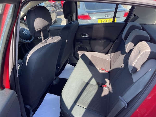 Used Renault Clio 2010 for sale - 74237187: Photo 17