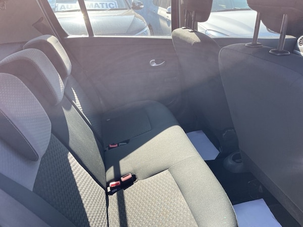 Used Renault Clio 2010 for sale - 74237187: Photo 18