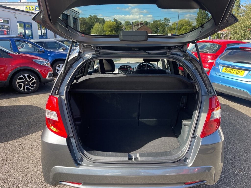 Used Honda Jazz 2014 for sale - 76029661: Photo 10