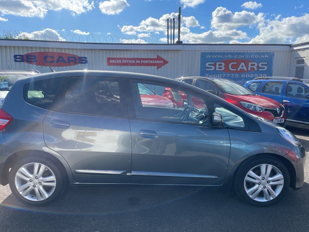 Used Honda Jazz 2014 for sale - 76029661: Photo 15