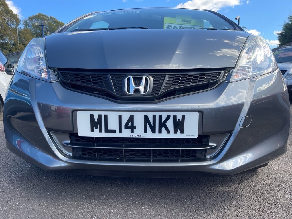 Used Honda Jazz 2014 for sale - 76029661: Photo 2