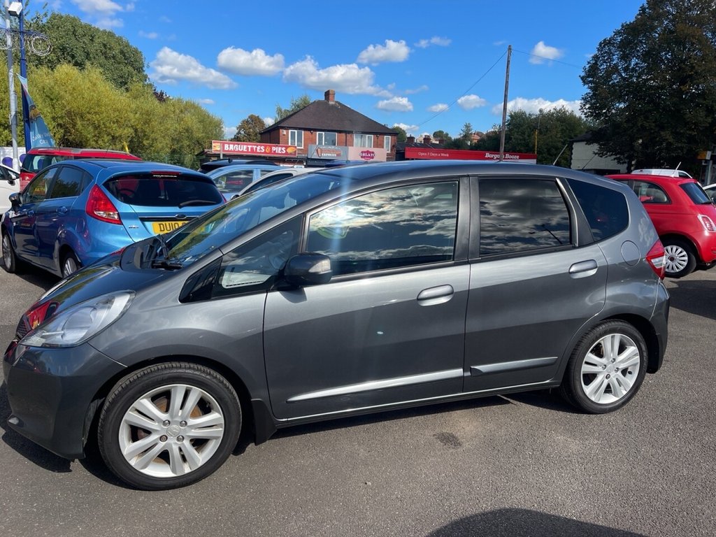 Used Honda Jazz 2014 for sale - 76029661: Photo 6