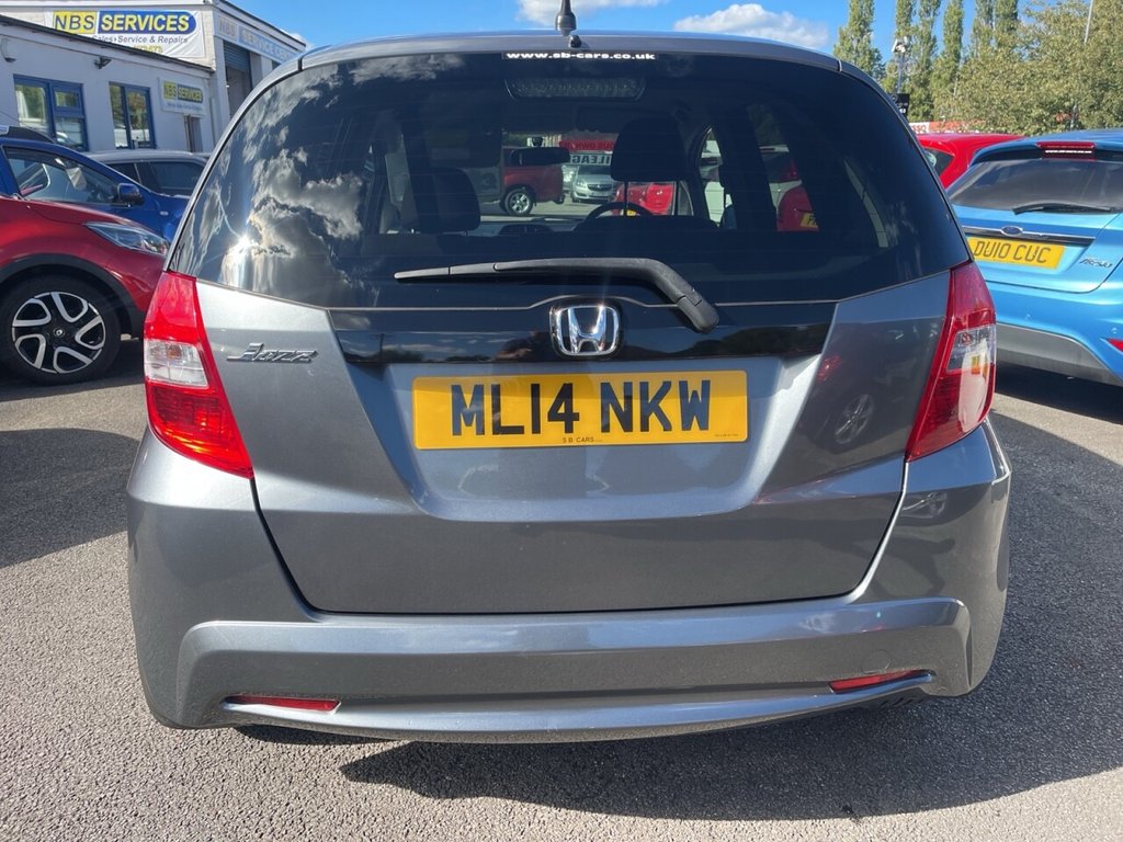 Used Honda Jazz 2014 for sale - 76029661: Photo 9