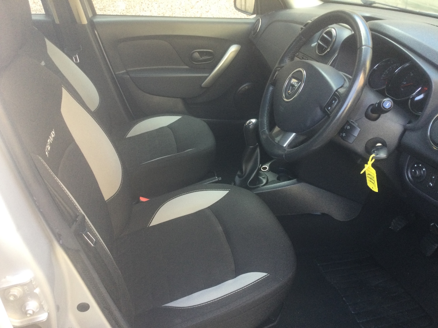 Used Dacia Sandero Stepway 2015 for sale - 77812872: Photo 8