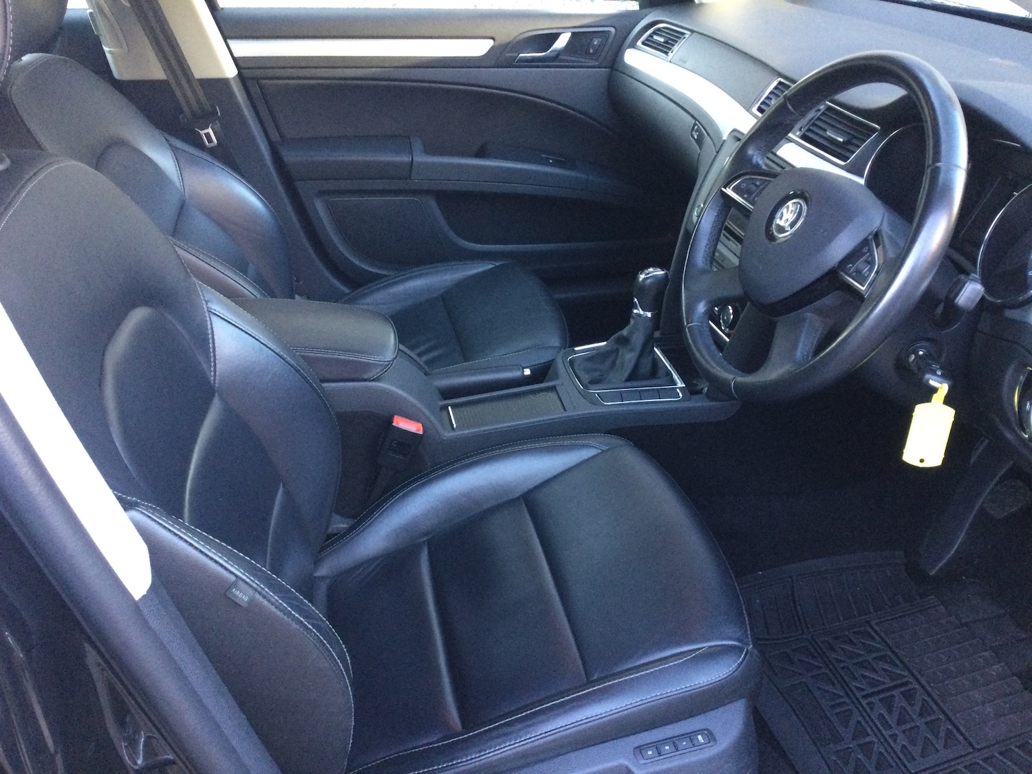 Used Skoda Superb 2015 for sale - 76637310: Photo 9