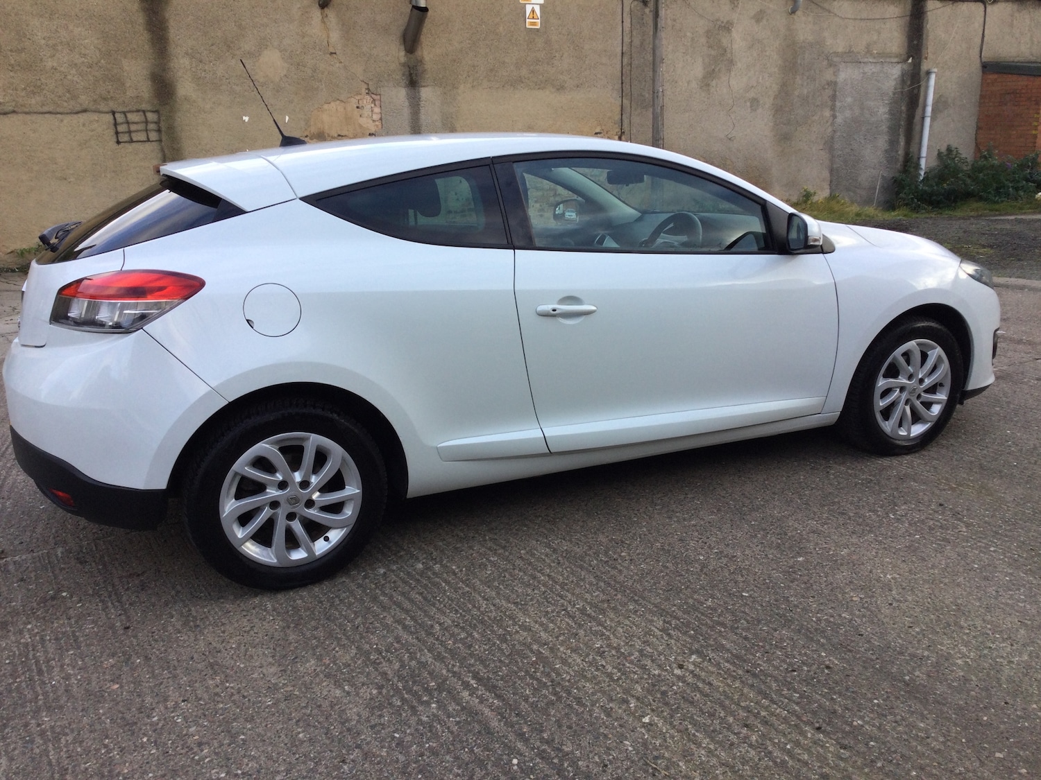 Used Renault Megane 2014 for sale - 76321955: Photo 4