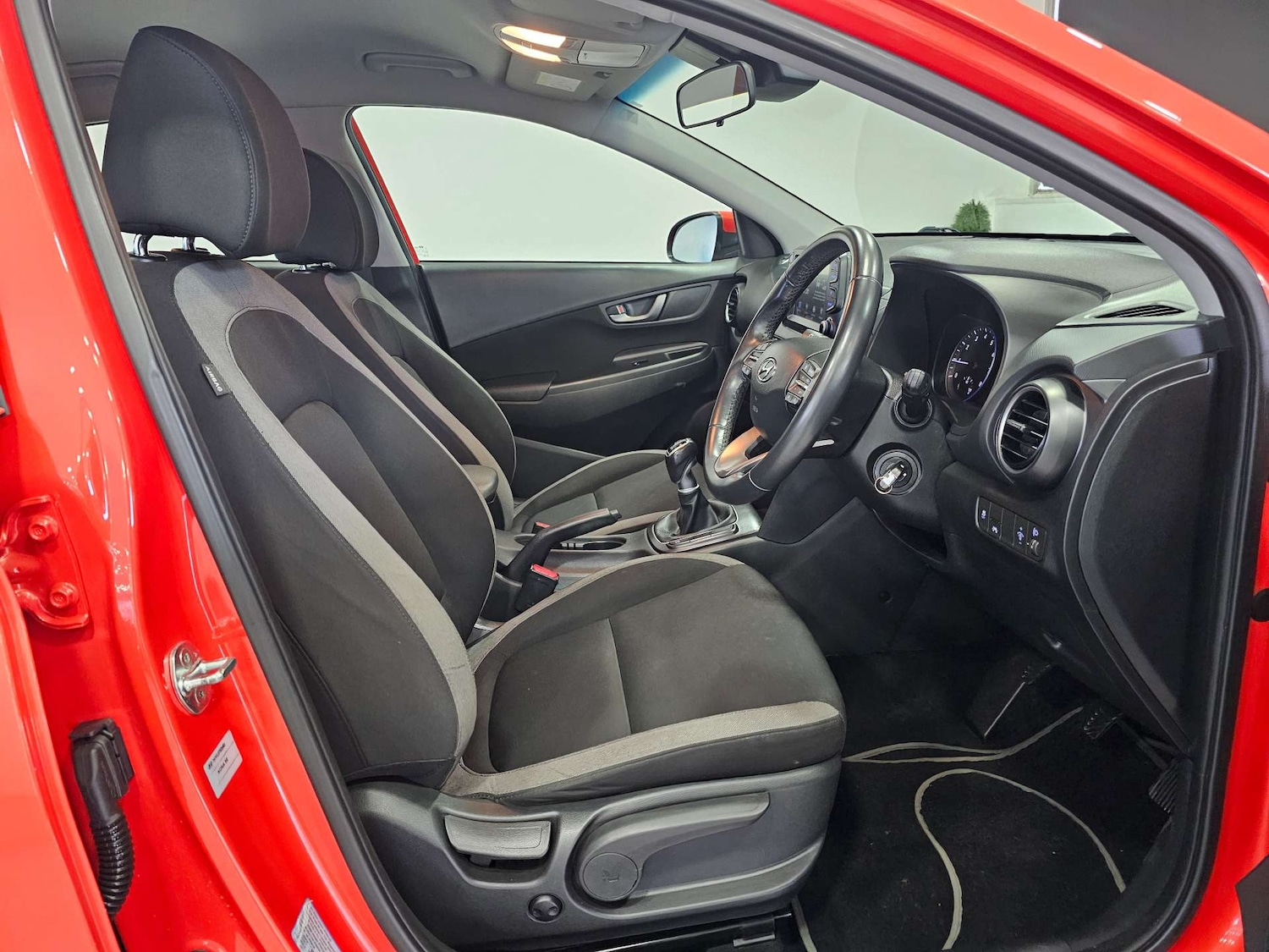 Used Hyundai KONA 2019 for sale - 76972389: Photo 3