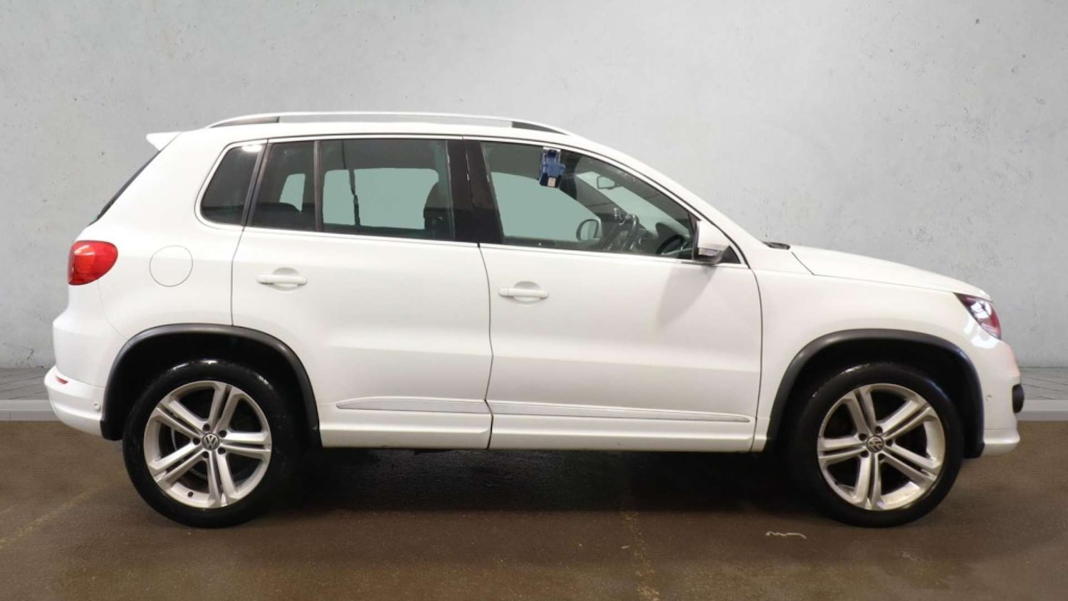 Used Volkswagen Tiguan 2015 for sale - 77392225: Photo 6