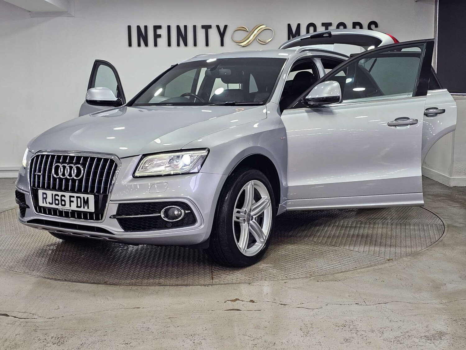 Used Audi Q5 2016 for sale - 77897111: Photo 60