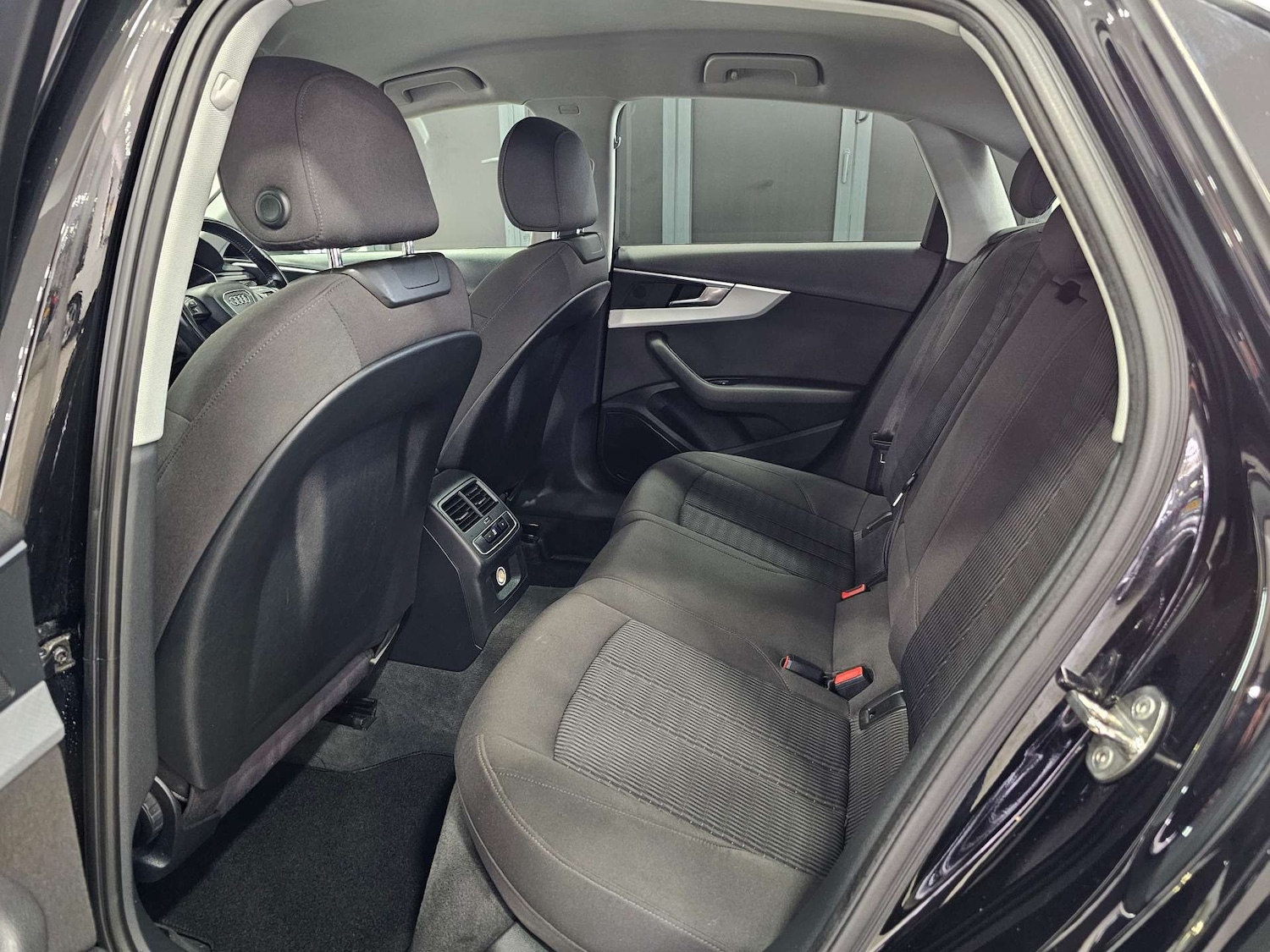 Used Audi A4 2016 for sale - 77469874: Photo 85